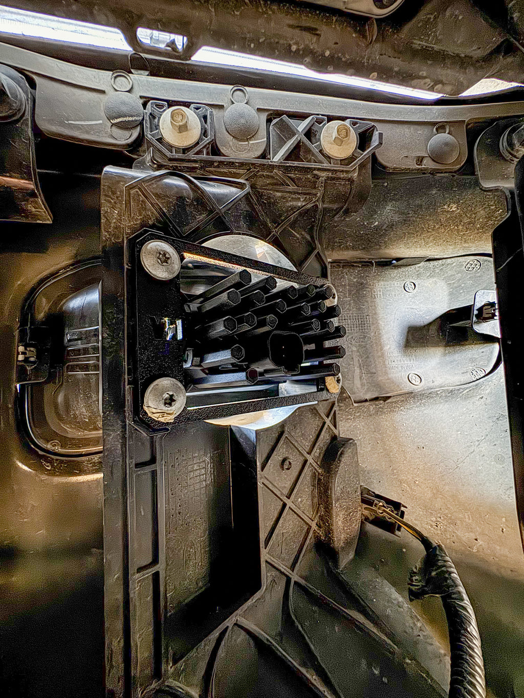 23+ Superduty Factory Foglight Replacement Mount (Diode Dynamics SSC2 2.0)