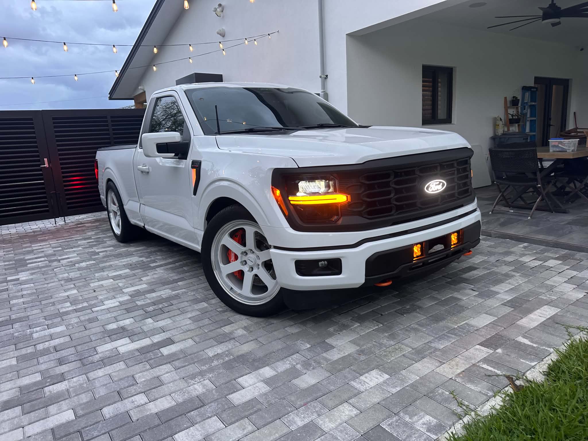 Axis Mounts 24+ F150 Mount (Also Fits F150s and Raptor with Modular Bumper) *Light Duty, 2 pod Max*